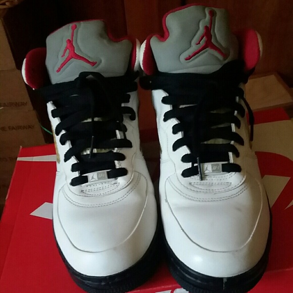 Nike Air Jordan - Picture 2 of 2